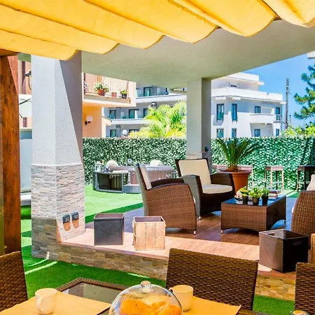 Villa Caleta *